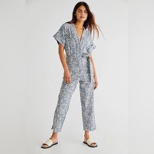 Never Worn FREE PEOPLE X CLEOBELLA Sz M TOMINAGA WIDE LEG JUMPSUIT